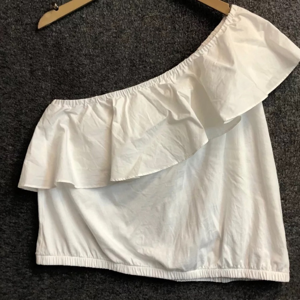 ✨ A New Day One-Shoulder Ruffle Blouse – White (NWT, Size Small) ✨ - Picture 5 of 6